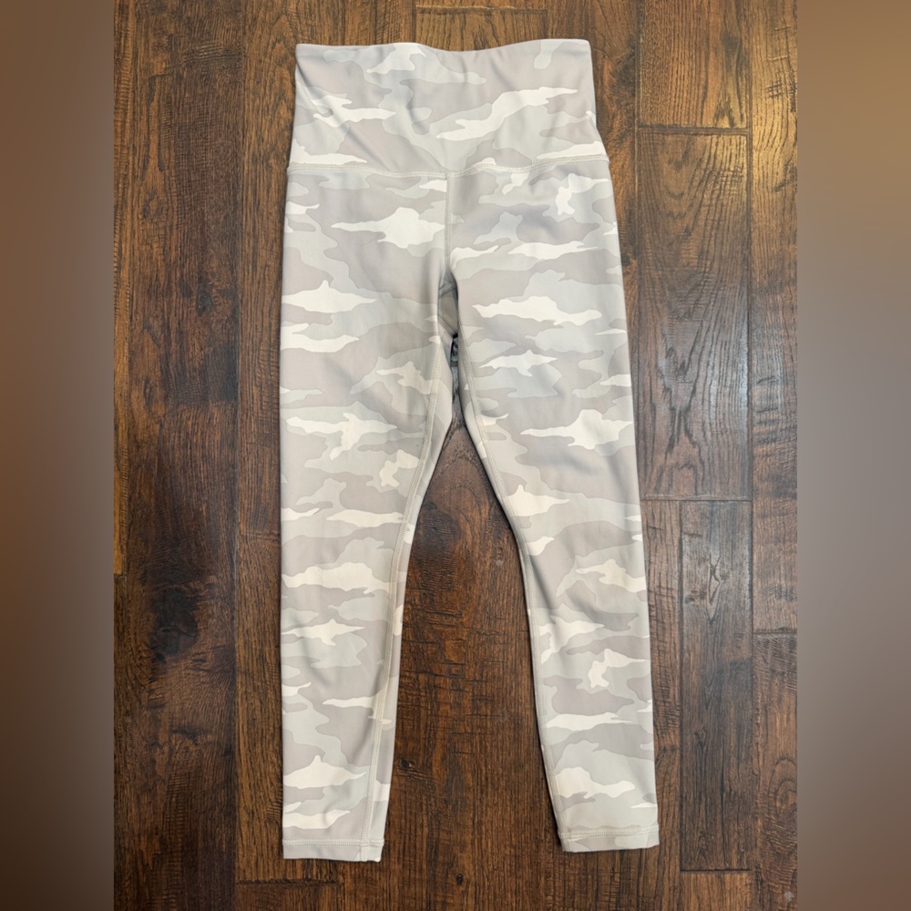 Athleta Women’s Elation Camo 7/8 Tight Leggings
